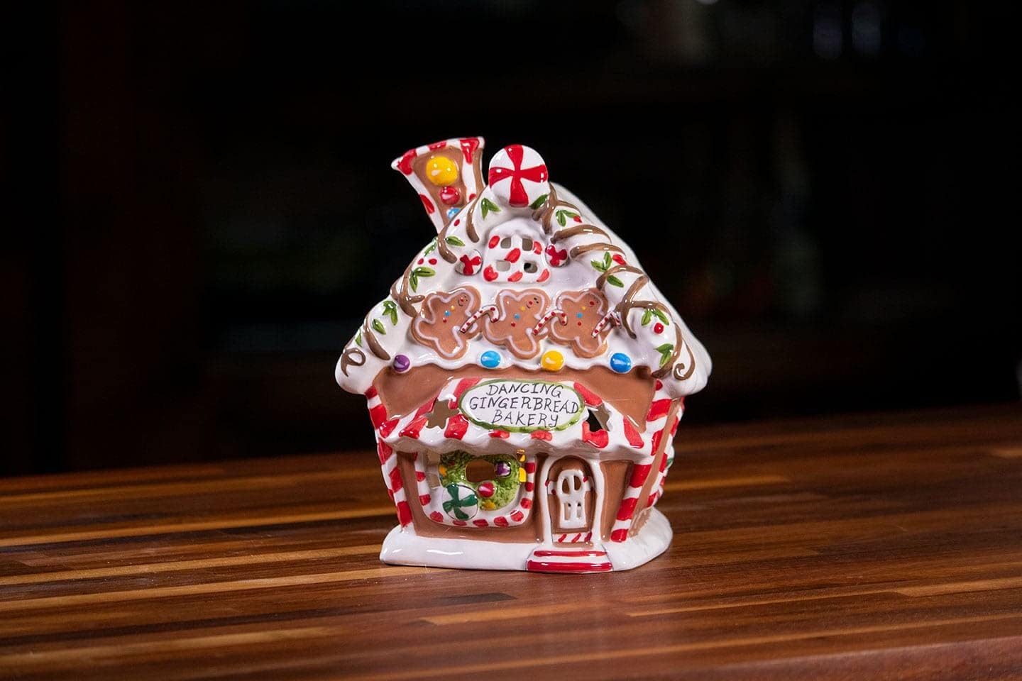 Dancing Gingerbread Bakery Candle Holder Set