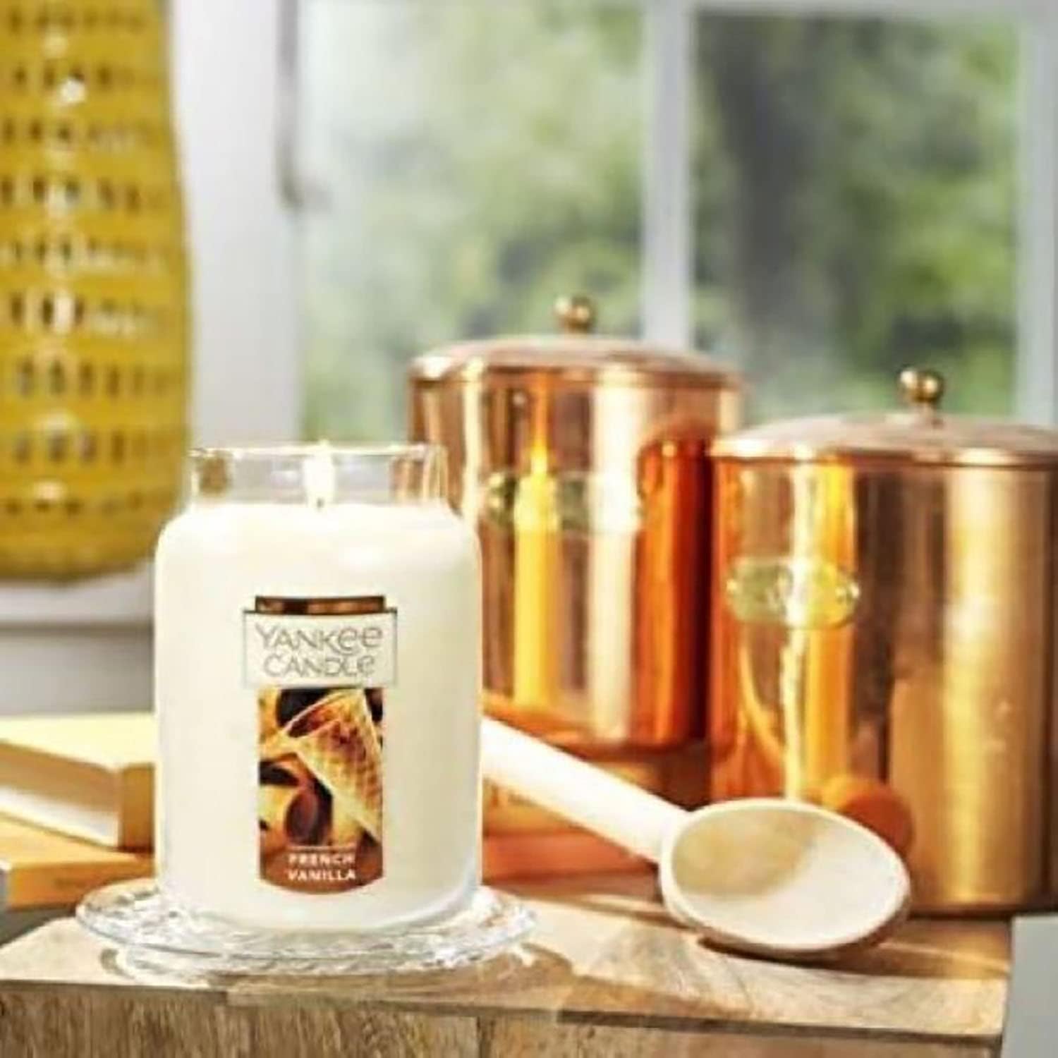 French Vanilla Candle Long-Lasting 22oz Jar Perfect Gifting for Any Occasion