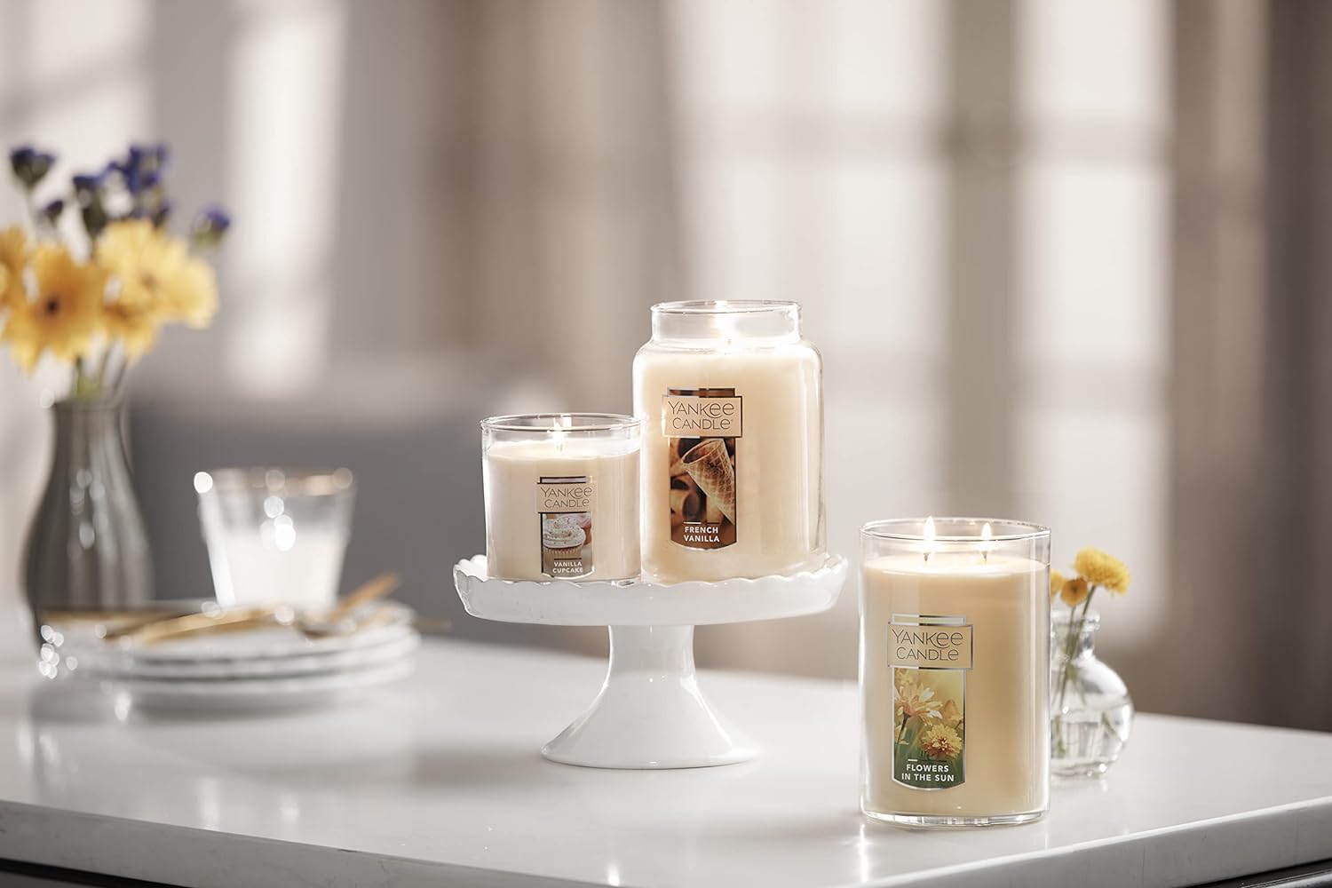 French Vanilla Candle Long-Lasting 22oz Jar Perfect Gifting for Any Occasion