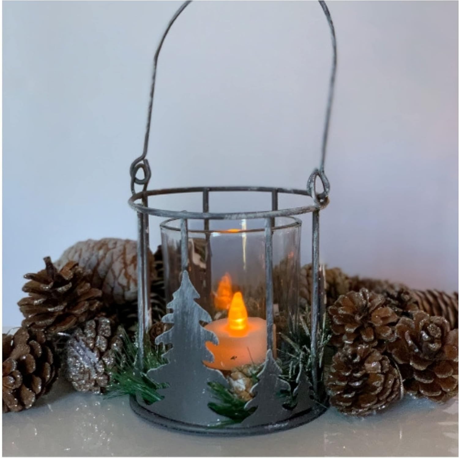BANBERRY DESIGNS Christmas Tree Basket Candleholder with Pinecone Accents