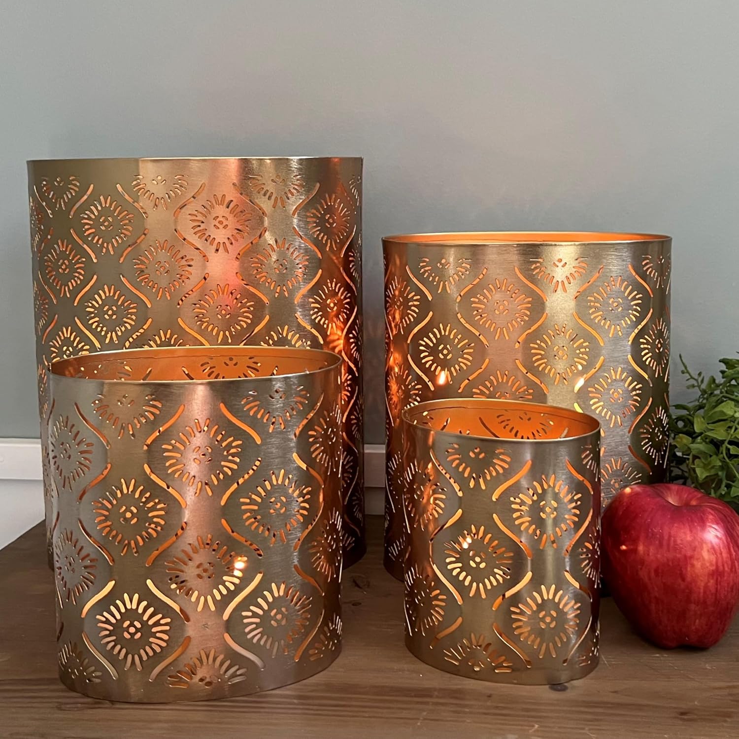 WHW Modernist Home Metal Candle Holder Set 4-Piece Gold Star-Gazer Lattice