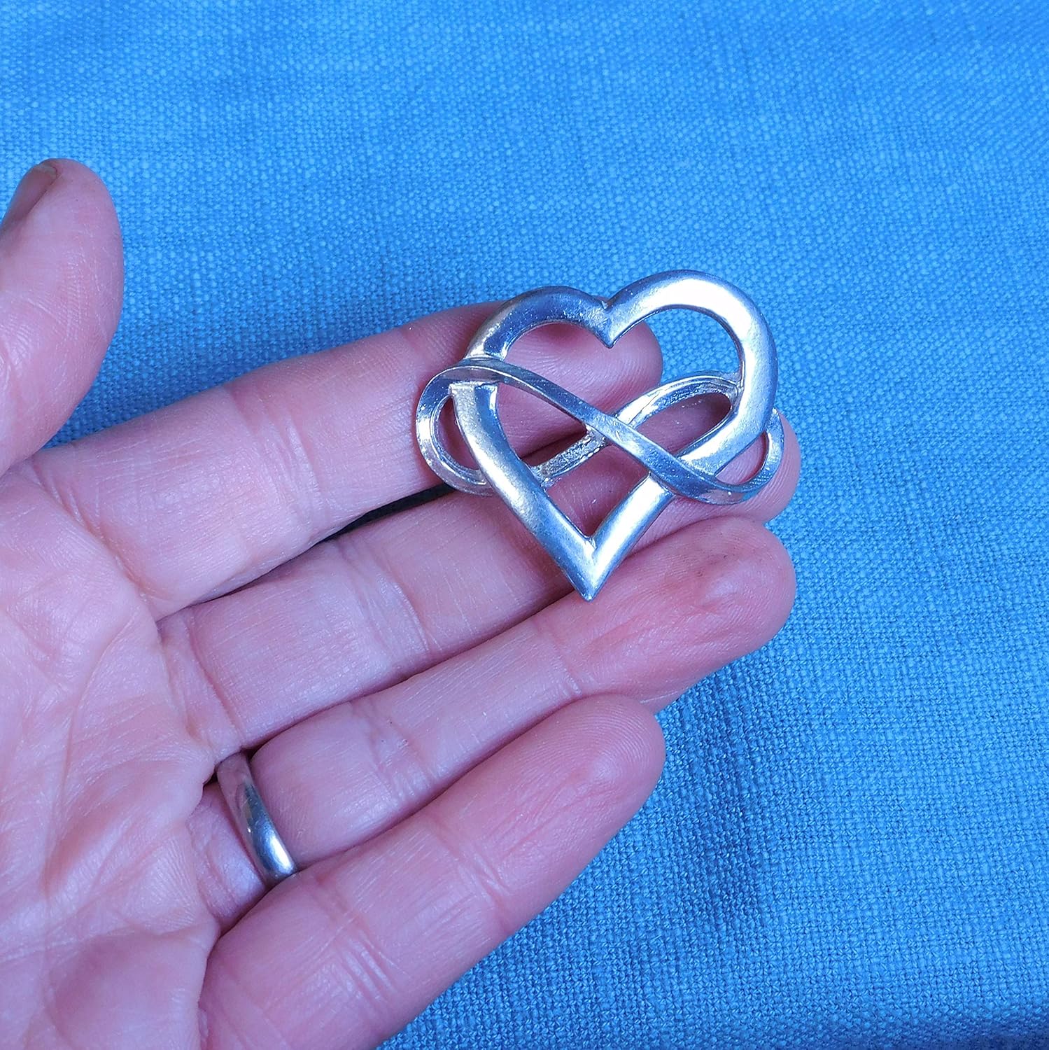 William Sturt 3-Piece Infinity Heart Votive Candle Pins